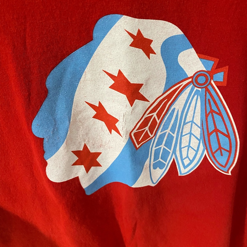 Men’s XL Chicago Blackhawks shirt